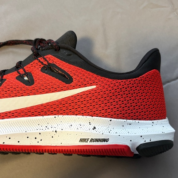 Nike Quest main image 5